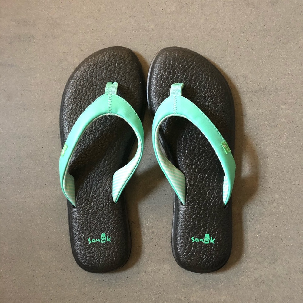 SOLD - Sanuk - Yoga Chakra Flipflops (NWOT)